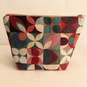 Kosmetikpung , kosmetiktaske i gobelinstof med retromotiv med firkanter.