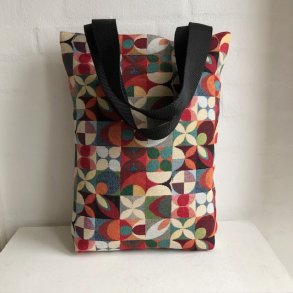 Shopping bag , net , indk�bstaske i gobelin med firkanter.