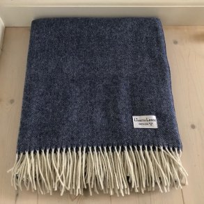  Plaid i recycled uld i en bl�d kvalitet