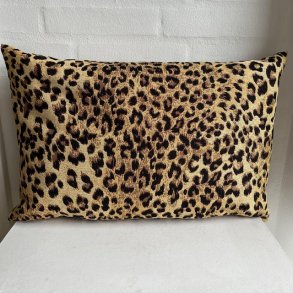 Pude , sofapude , designpude i gobelin med leopard mnster.