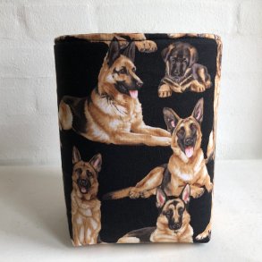 Multipose/ kurv med motiver af schfere hunde.