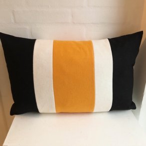 Uldpude i sort, offwhite og gul/ lys orange
