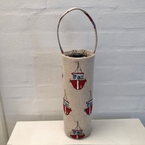 Vinkler / snapsekler i beige stof med motiver af sm farvestrlende kuttere.