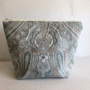 Kosmetikpung-makeup  taske i grnt brokadestof